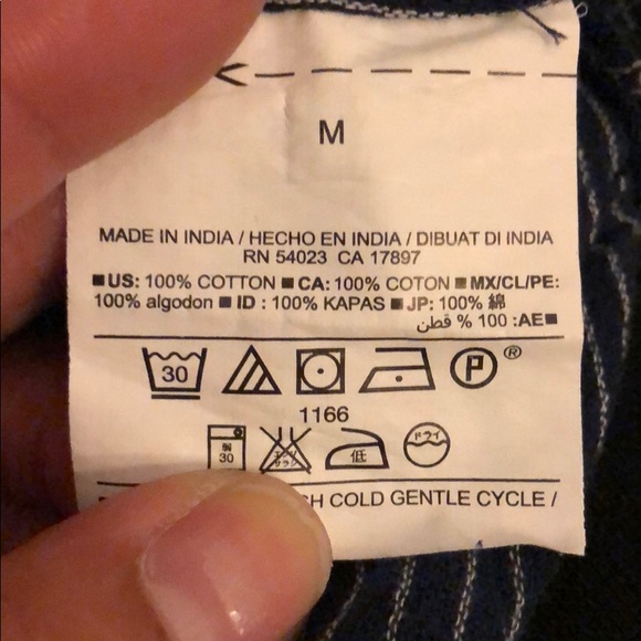 Old Navy | Size M - Picture 5 of 5